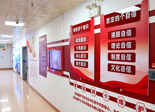 强化标杆引领，推进阵地建设